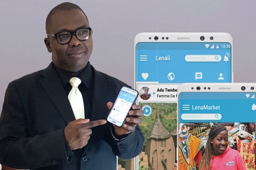 Mamadou Gouro Sidibé displays the Lenali app. 