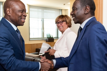 Chargé d’affaires, a.i. of the Embassy of the Republic of the Sudan meets the President of IFAD on the occasion of a Host Country Agreement signing