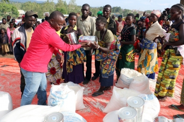 Mnamo Machi 2018, WFP imezindua usambazaji mkubwa wa chakula ili kutatua mzozo mpya wa kibinadamu katika jimbo la Ituri ambapo watu takriban 343,000 wamekimbia kutoka vijiji vyao kutokana na mapigano ya kabila.