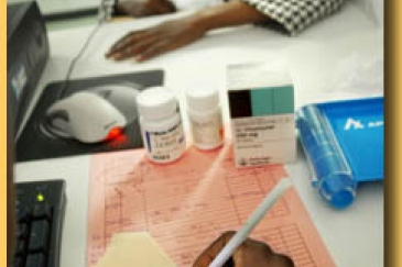 Getting an anti-retroviral prescription in Botswana.  Photo : ©World Health Organization / Eric Miller