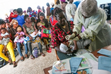 Vaccination campaign in Liberia. Photo: UNMEER/Aalok Kanani