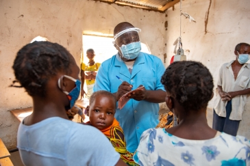 Raphael Salanga at Nkhunga Health Centre in Nkhotakota District, Malawi. Photo: Homeline Medi