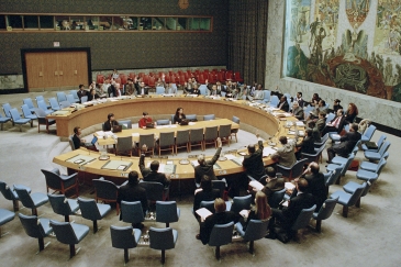 Le Conseil de sécurité adopte à l'unanimité la résolution 1325 (2000)