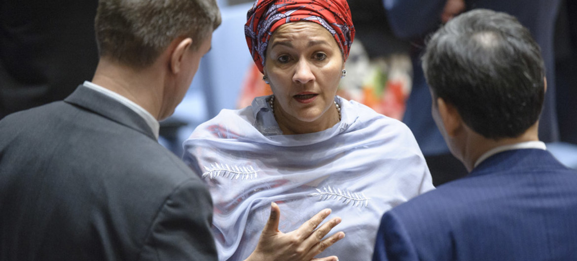 Deputy Secretary-General Amina Mohammed talks with delegates