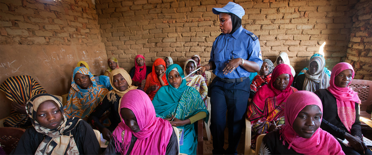 UNAMID (African Union - United Nations Mission in Darfur) Police Facilitates English Classes for Displaced Women in El Fasher, Sudan. 