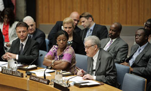 Lakhdar Brahimi, Chairman of the Independent Panel on the Safety and Security of the United Nations Personnel and Premises around the world, addresses a Security Council meeting in 2008.