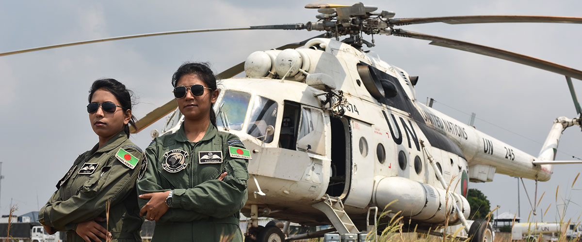 Dos mujeres piloto de combate, Tenientes de Aviación, en la misión de la ONU de la República Democrática del Congo, la MONUSCO.