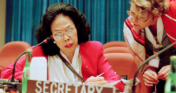 La Sra. Patricia Licuanan (Filipinas), Presidente de la Comisión Principal de la Cuarta Conferencia Mundial sobre la Mujer celebrada en Beijing, China.