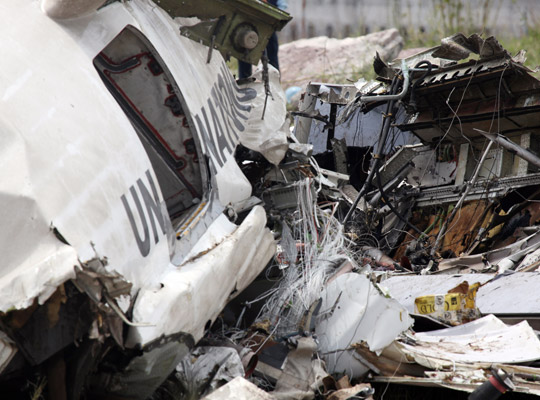 4 de abril de 2011: un avión de la ONU se estrella en la capital congoleña de Kinshasa resultando muertos 32 pasajeros.