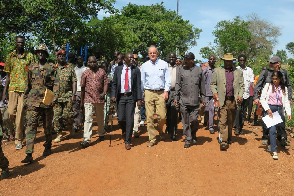 The SRSG in South Sudan David Shearer leads a team to push for peace in Yei.  Photo by UN/UNMISS