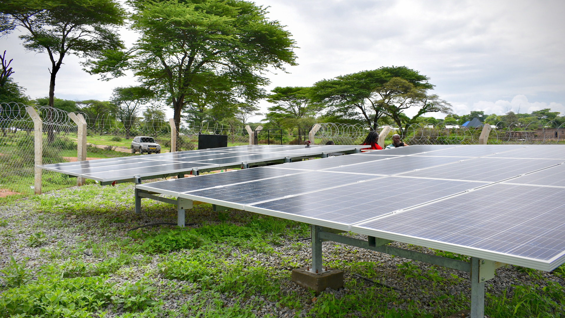 The Africa Minigrids Program supports access to clean energy by increasing the financial viability, and promoting scaled up commercial investment, in low-carbon minigrids, with a focus on cost-reduction and innovative business models. Solar panels