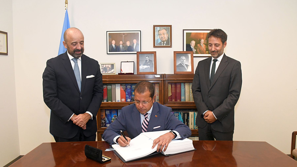 The Maldives sign the BBNJ Agreement