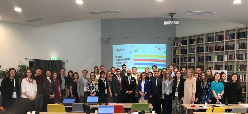 The United Nations Legal Counsel, Mr. Serpa Soares, and students participating in the Summer School on Public International Law at the International and Comparative Law Research Center in Moscow.