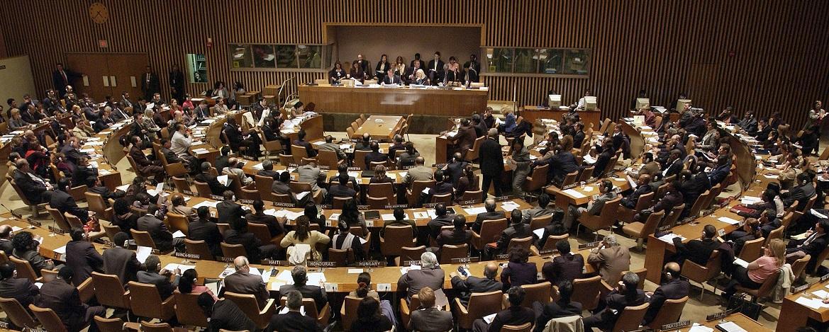 L'Assemblée générale élit en mai 2006 les sept derniers membres de la première session de la Commission de consolidation de la paix. Photo ONU/Ryan Brown L'Assemblée générale élit en mai 2006 les sept derniers membres de la première session de la Commission de consolidation de la paix. Photo ONU/Ryan Brown
