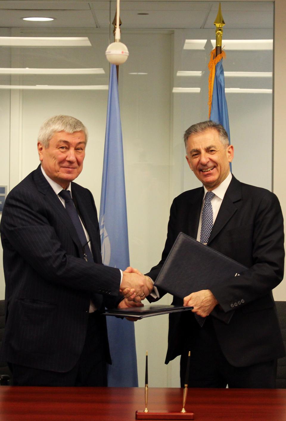 Yury Chikanchin, EAG, and Jean-Paul Laborde, CTED, after the signature of the Memorandum 