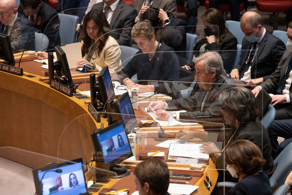 Secretary-General António Guterres (centre) addresses the UN Security Council meeting on the maintenance of peace and security of Ukraine. UN Photo/Evan Schneider