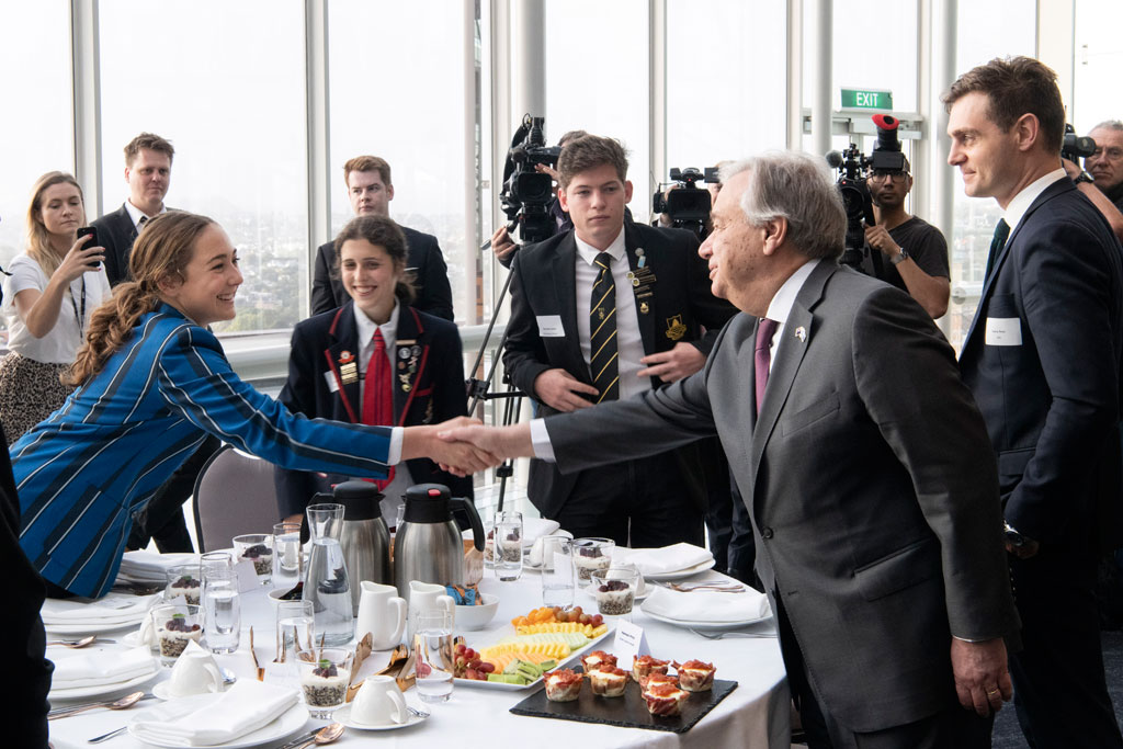 Secretary-General António Guterres (2nd right) greets a participant at an event with Māori and Pasifika climate and environmental change youth leaders, hosted by James Shaw, Minister for Climate Change of New Zealand. UN Photo/Mark Garten