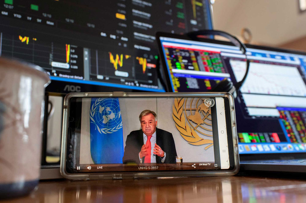 Secretary-General António Guterres briefs the media on the socio-economic impacts of the COVID-19 pandemic. UN Photo/Mark Garten