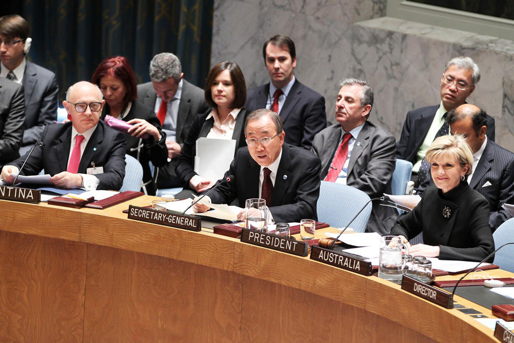 Secretary-General Ban Ki-moon addresses Security Council debate on international cooperation in combating terrorism and violent extremism. UN Photo/Devra Berkowitz