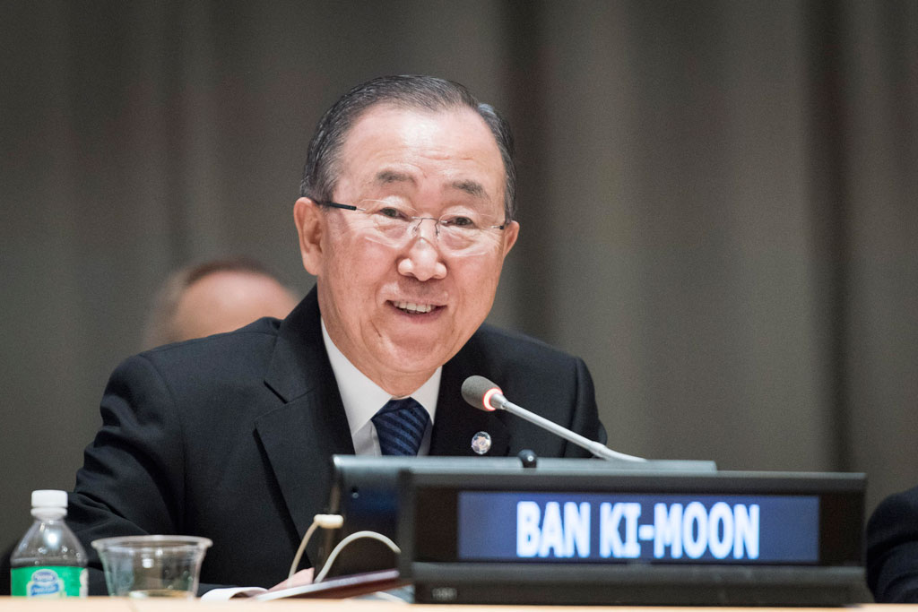 Secretary-General Ban Ki-moon delivers a welcome address at the 2016 Investor Summit on Climate Risk. UN Photo/Mark Garten