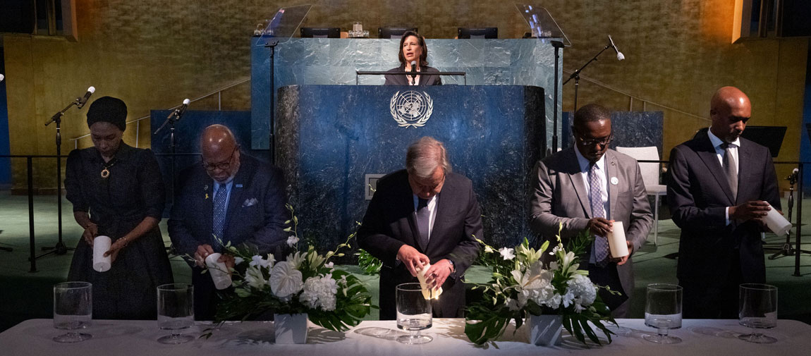 António Guterres (centre) and other participants light candles at the UN General Assembly event commemorating the 30th anniversary of the 1994 Genocide against the Tutsi in Rwanda. UN Photo/Eskinder Debebe