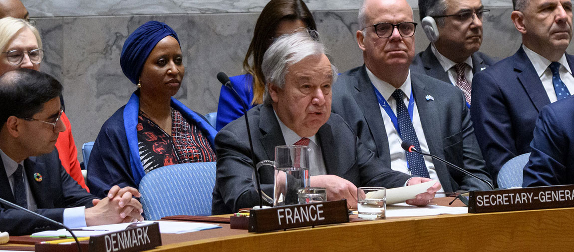 Secretary-General António Guterres (centre) addresses the UN Security Council meeting on strengthening maritime security. UN Photo/Loey Felipe 