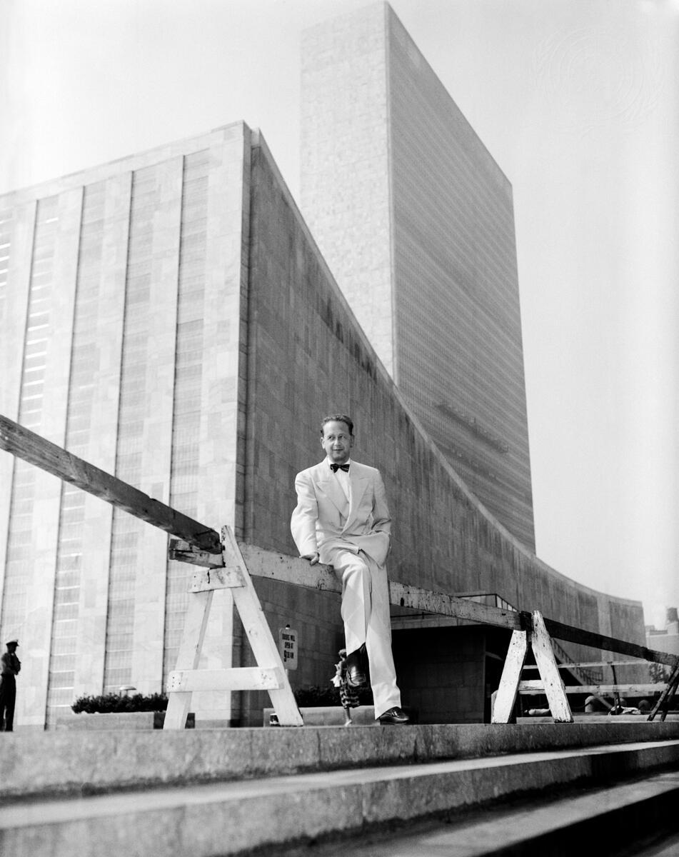 Secretary-General Dag Hammarskjöld portrayed in front of the newly built United Nations headquarters