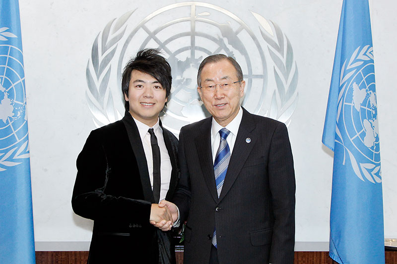 Former Secretary-General Ban Ki-moon designates Lang Lang as a UN Messenger of Peace on 28 October 2013 in New York. UN Photo/Amanda Voisard