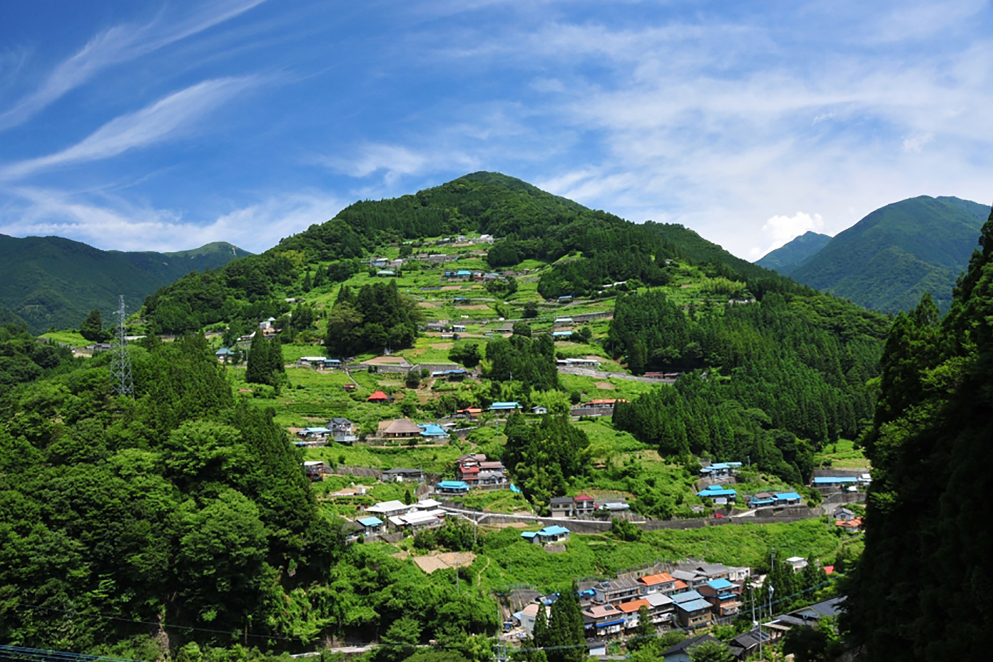 Vue du site de Nishi-Awa dans la région montagneuse de Tokushima au Japon