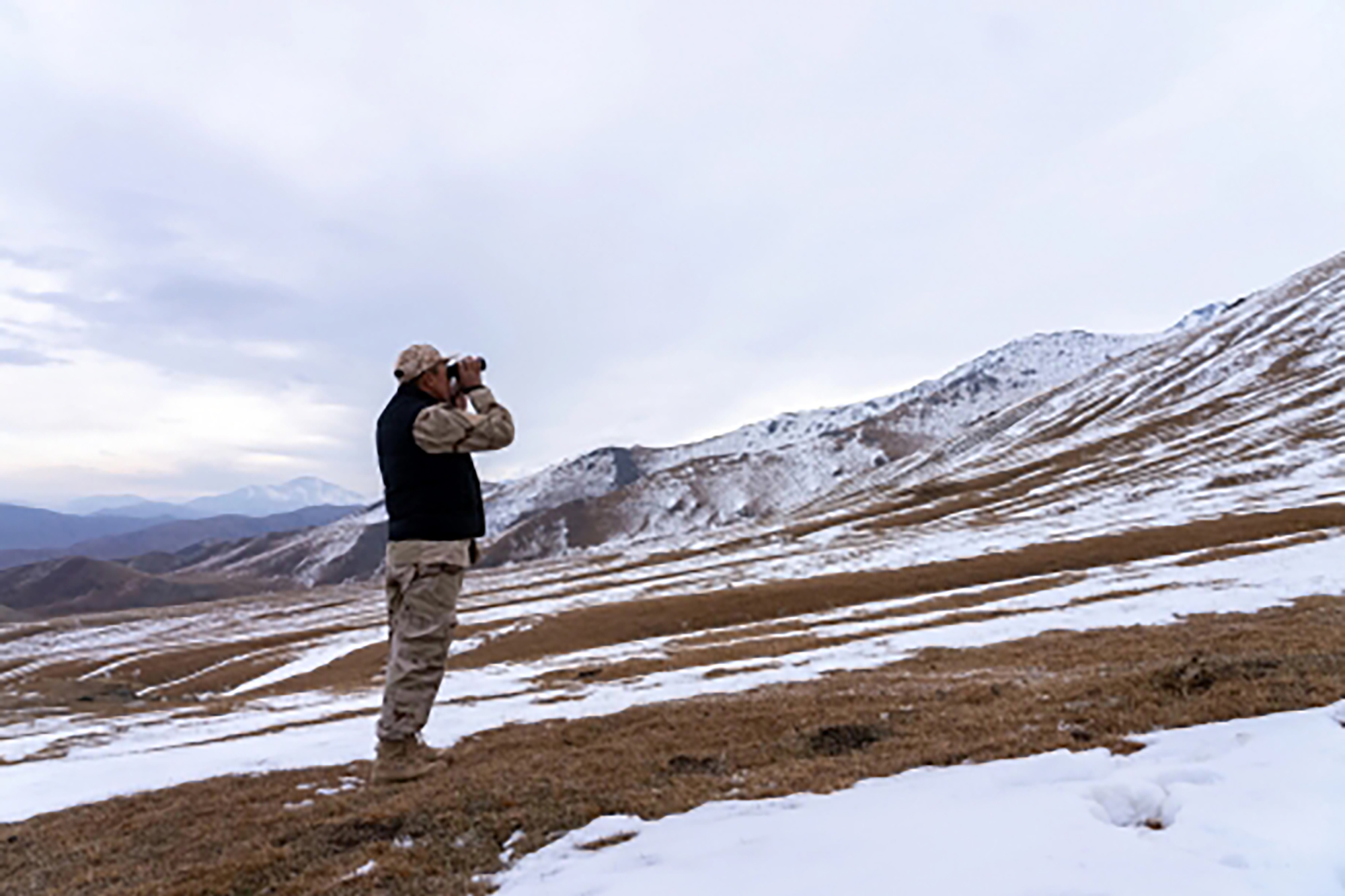 A community ranger monitoring wildlife in Kyrgyzstan’s Baiboosun Nature Reserve.