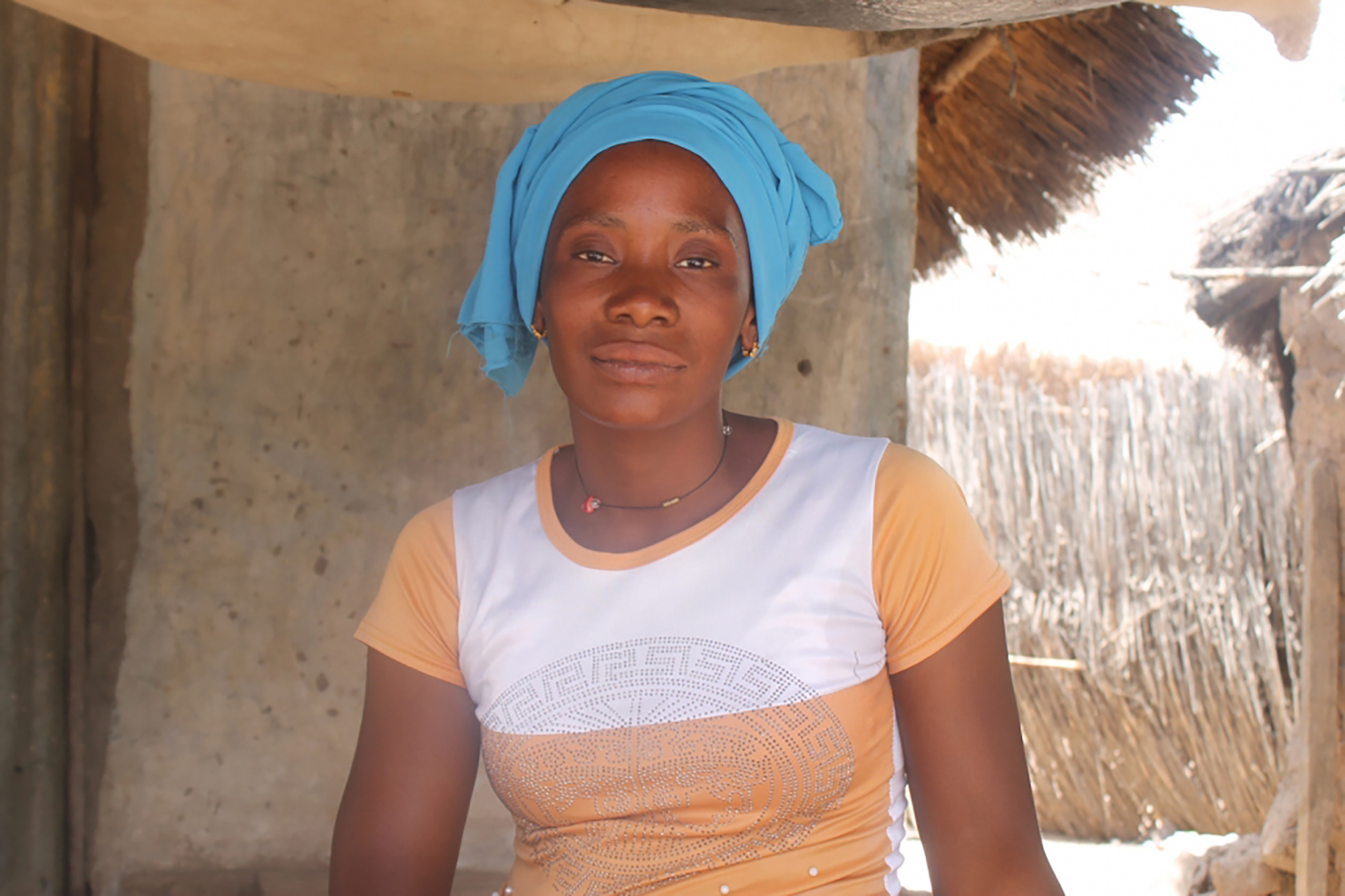 Photo d'une femme nigériane qui dirige un groupe de lutte contre le mariage des enfants dans son village.