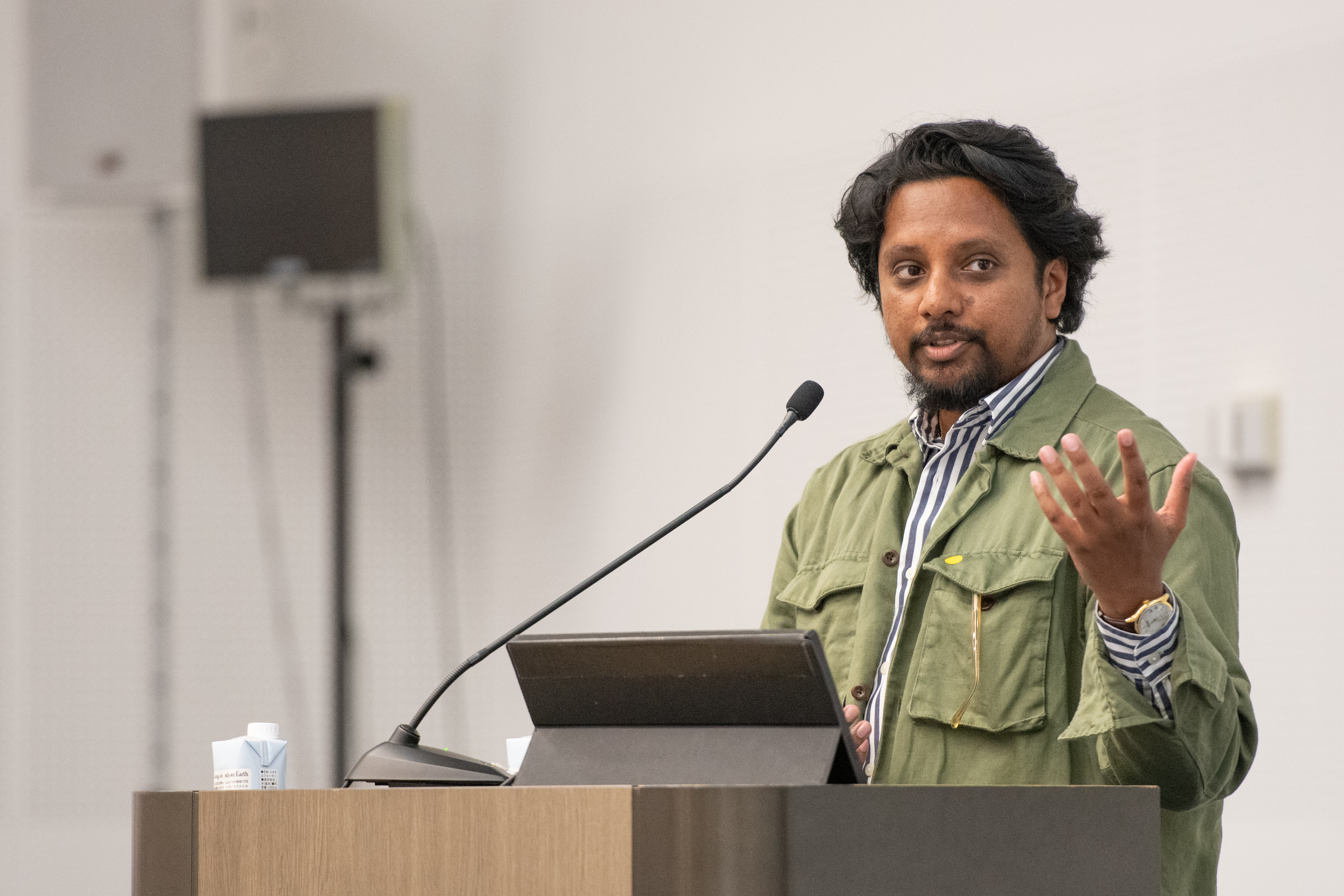 Thilina Heenatigala during the panel 'Science Communication and Public Engagement'. 