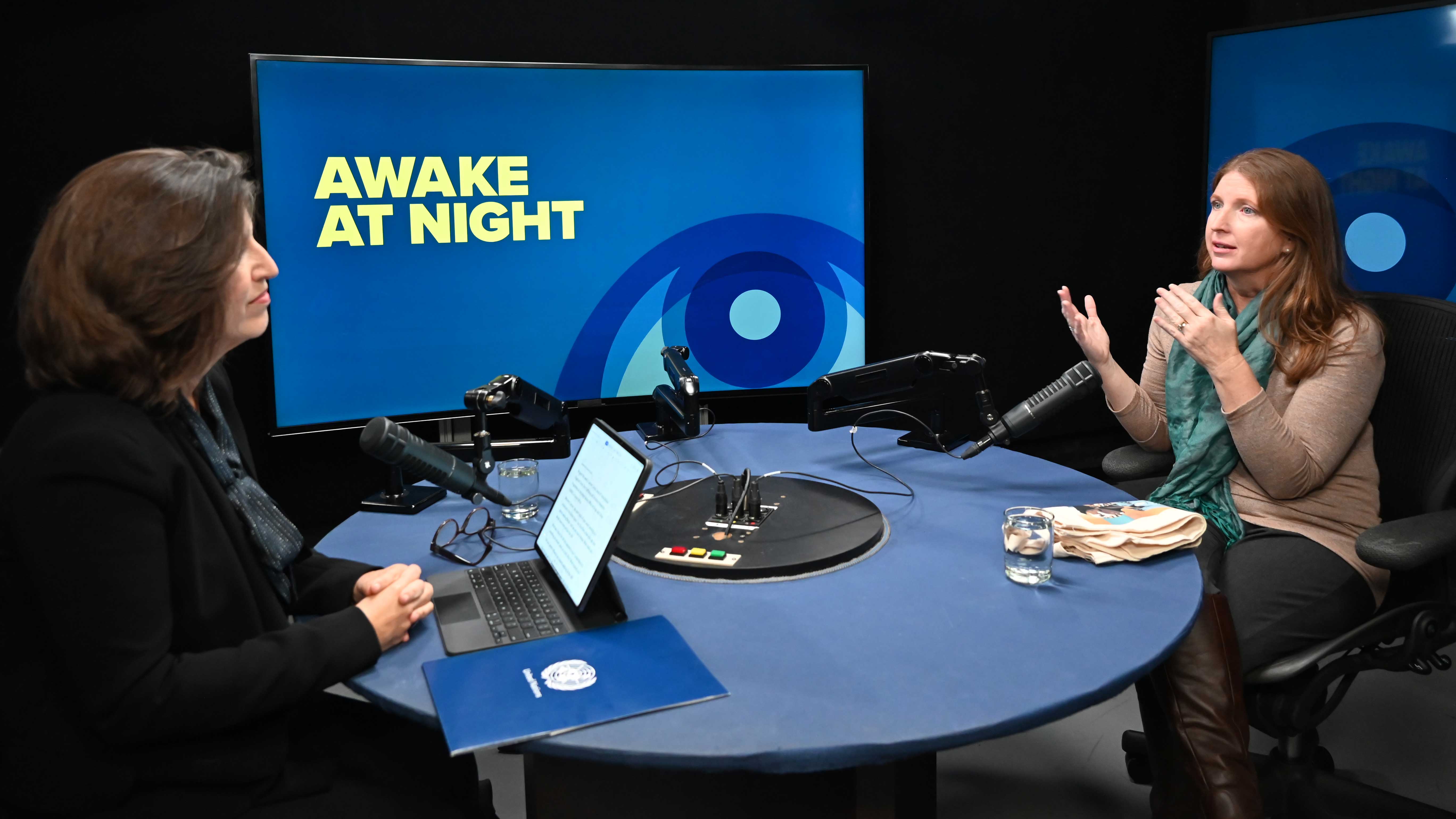 Carmen and Melissa are seen recording this episode in the studio