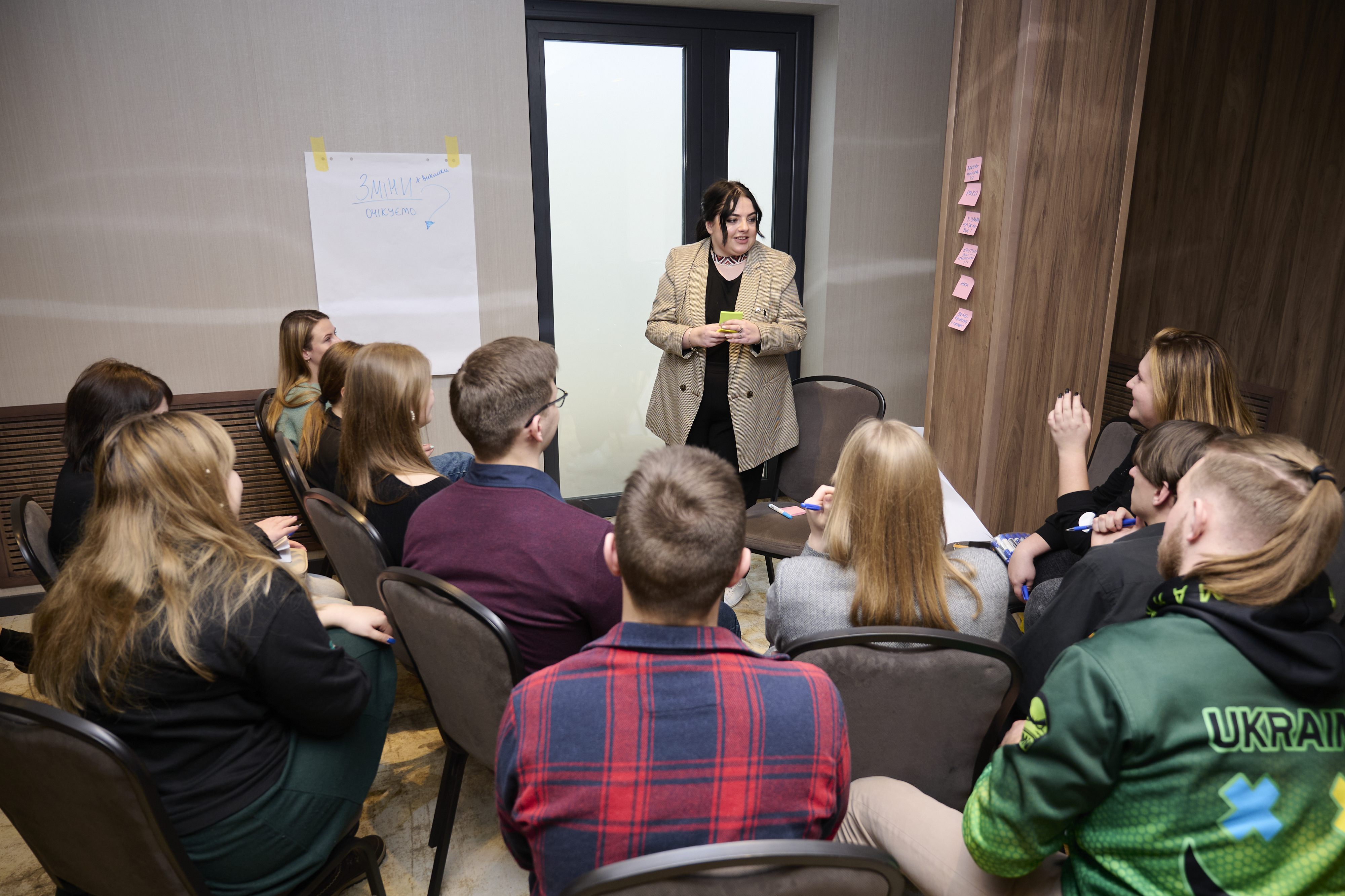 Lesia Holoiad talks to other Ukrainian youth working on the Dialogues for Victory project. Credit: UNDP Ukraine