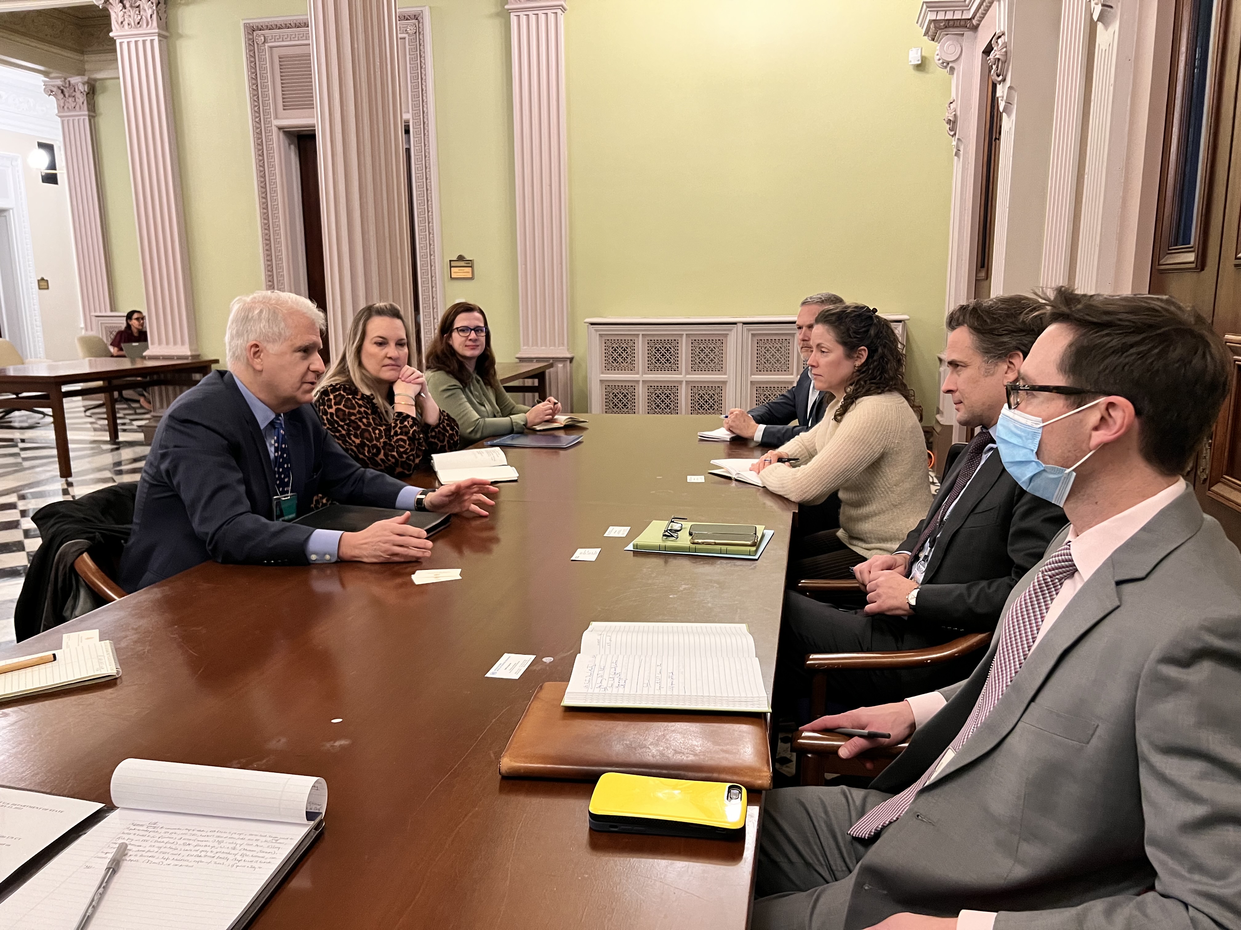 Raffi Gregorian (left) meets with White House officials, including Director for Multilateral Affairs Walter Miller (second from right