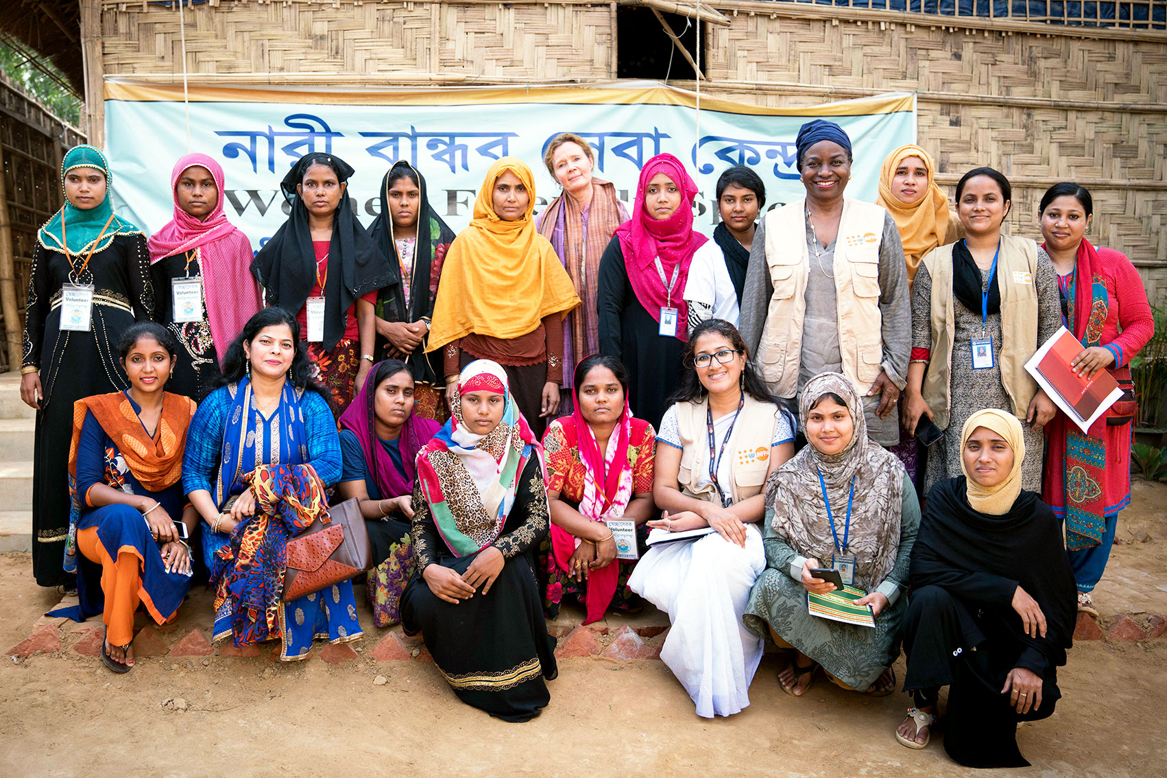 Group shot of Dr. Natalia Kanem with midwives and UNFPA staff.