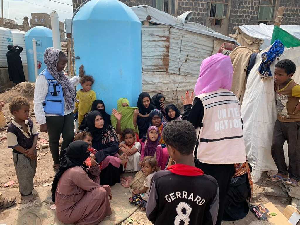 UN humanitarian workers at a site for internally displaced people