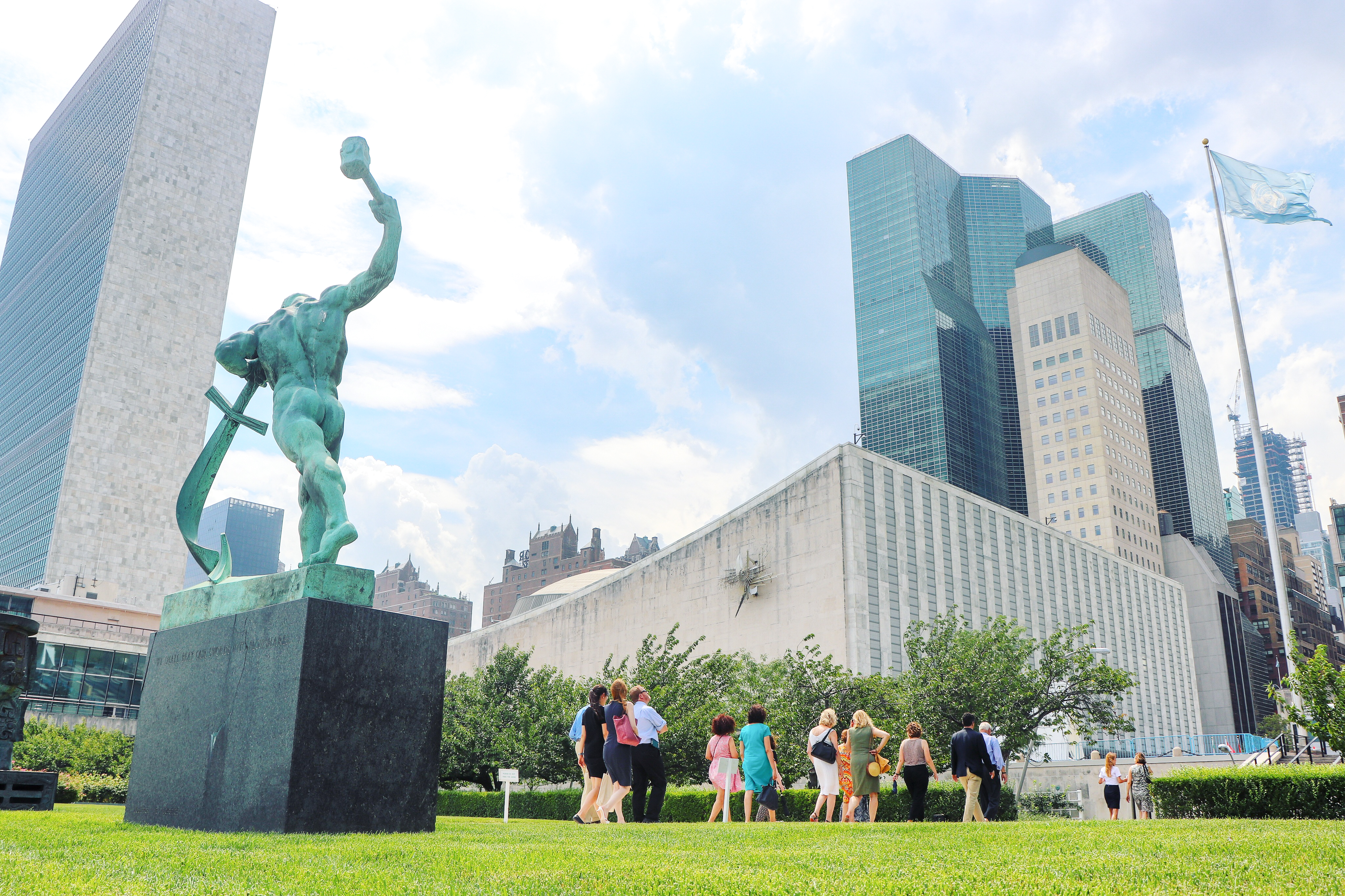 tour of un building new york