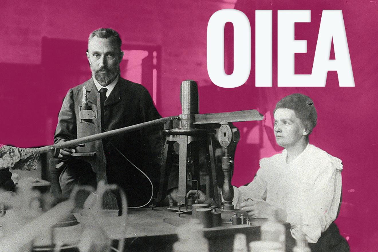 Marie and Pierre Curie en el laboratorio. 