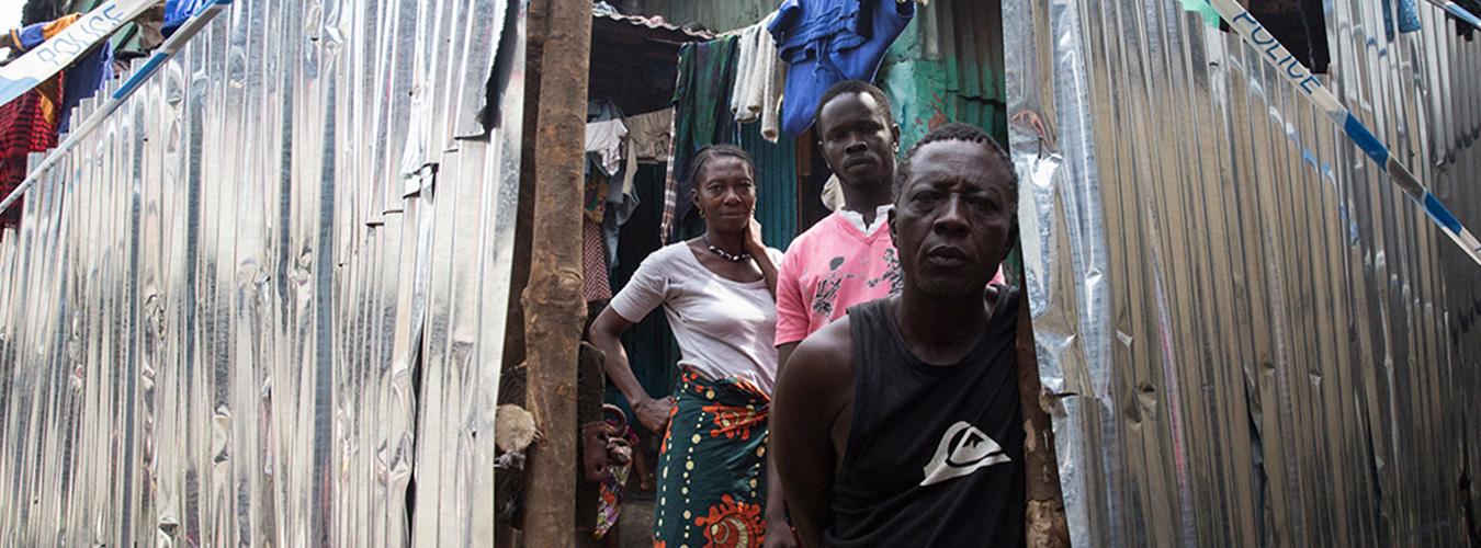 Бедная семья в Сьерра-Леоне.