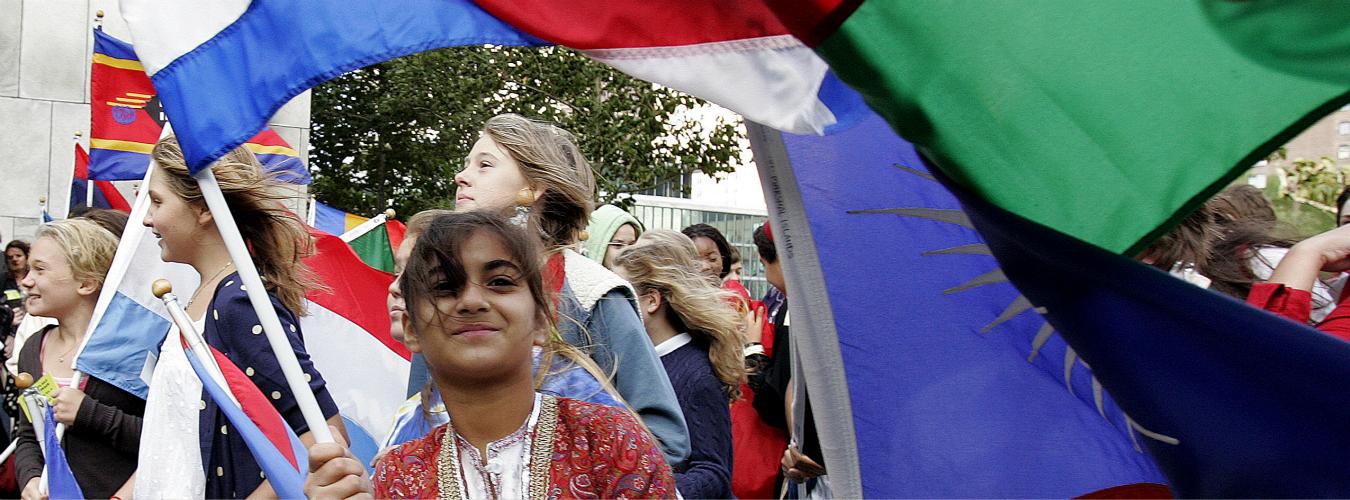 Jeunes participants à la Journée internationale de la paix en 2007. Photo ONU/Paulo Filgueiras