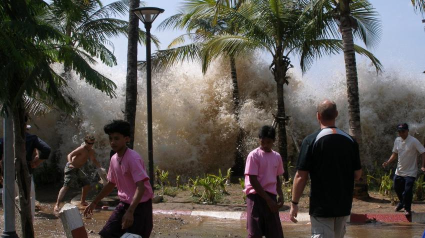 A photograph of the 2004 tsunami in Ao Nang, Krabi Province, Thailand. David Rydevik/Wikimedia Commons