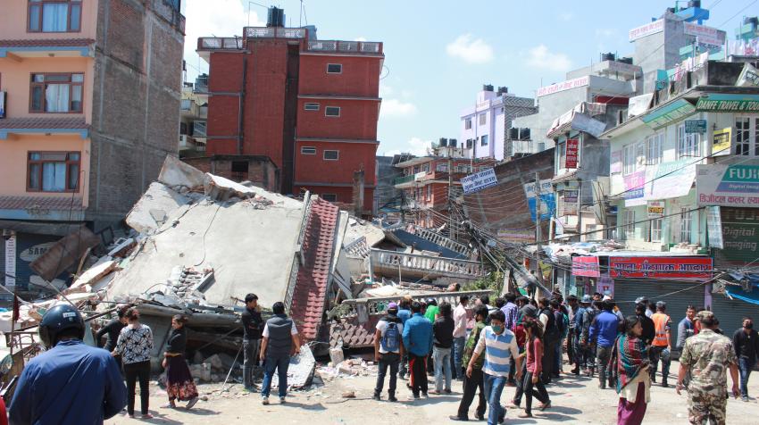 A scene from the aftermath of the 2015 Nepal earthquake. Rajan Journalist/Wikimedia Commons