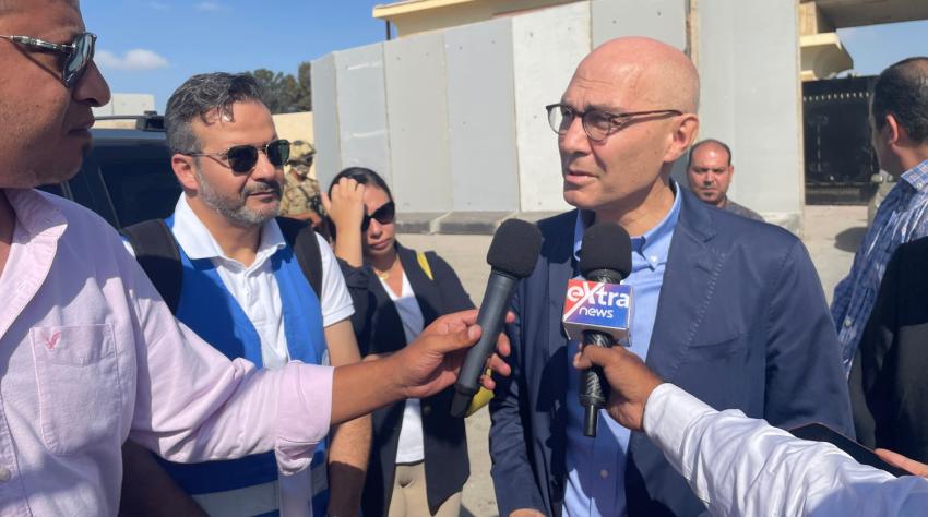 Le Haut-Commissaire aux droits de l’homme des Nations Unies, Volker Türk, au point de passage de Rafah, en Égypte, en novembre 2023. © Droits de l’homme ONU