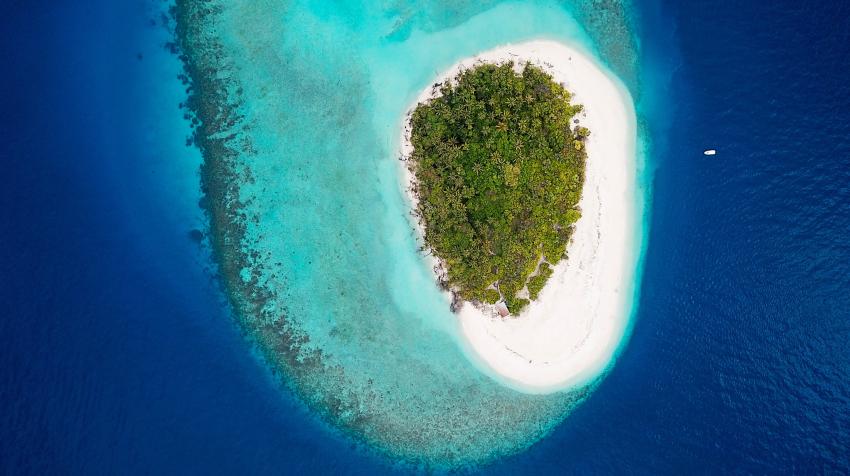 A small uninhabited Island in Baa Atoll, Maldives, 2018. Hoodh Ahmed/Unsplash