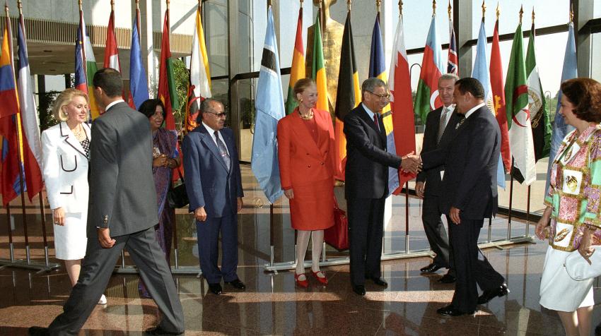 United Nations Secretary-General Boutros Boutros-Ghali (fourth from right) greets President Hosni Mubarak of Egypt on his arrival at the International Conference on Population and Development, Cairo, Egypt, 5 September 1994. UN Photo