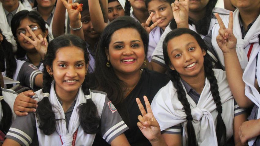 Visita a una escuela de niñas y al Club de Adolescentes del FPNU de la Enviada del Secretario General de Naciones Unidas para la Juventud. Bangladesh, 7 de agosto de 2018. Fotografía: FPNU