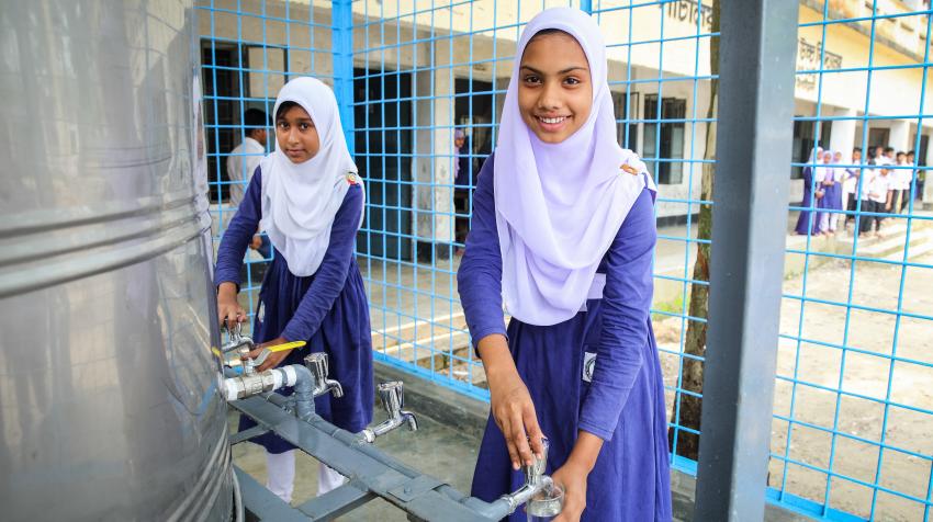 An arsenic-free water plant has been established in Sirajganj, Bangladesh, enabling students to access arsenic-free water. Previously, they had to rely on pond water, making them susceptible to disease. 5 May 2016. ©GMB Akash