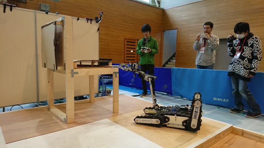 A student robotics group on campus, has successfully participated in competitions held in Japan to promote innovation in this area (Photo: NUT)