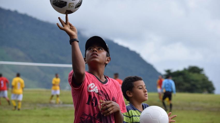 Football for reconciliation, an event held between people involved the Colombian peace process.